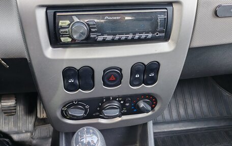 Renault Sandero I, 2012 год, 400 000 рублей, 13 фотография