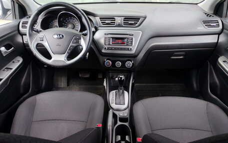 KIA Rio III рестайлинг, 2015 год, 1 140 000 рублей, 10 фотография