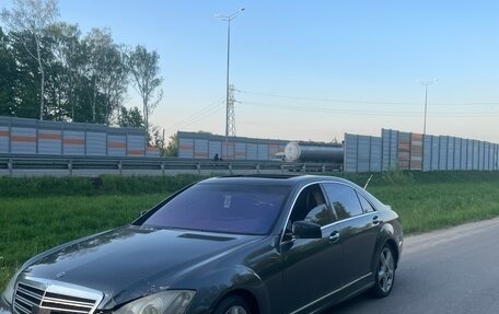 Mercedes-Benz S-Класс, 2006 год, 540 000 рублей, 2 фотография