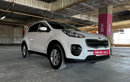 KIA Sportage IV рестайлинг, 2017 год, 1 800 000 рублей, 5 фотография