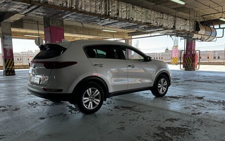 KIA Sportage IV рестайлинг, 2017 год, 1 800 000 рублей, 30 фотография