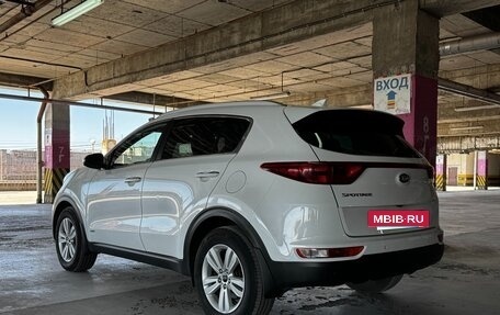 KIA Sportage IV рестайлинг, 2017 год, 1 800 000 рублей, 32 фотография