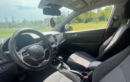 Hyundai Solaris II рестайлинг, 2020 год, 1 450 000 рублей, 6 фотография