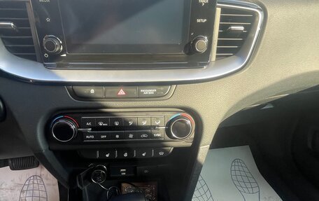 KIA cee'd III, 2022 год, 2 250 000 рублей, 9 фотография