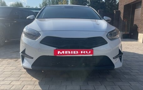 KIA cee'd III, 2022 год, 2 250 000 рублей, 2 фотография