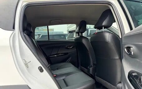 Toyota Yaris XP150 рестайлинг, 2022 год, 1 130 000 рублей, 9 фотография