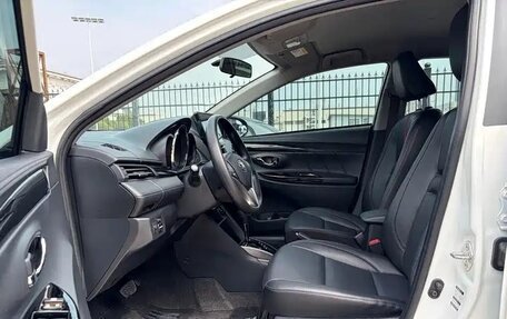 Toyota Yaris XP150 рестайлинг, 2022 год, 1 130 000 рублей, 7 фотография