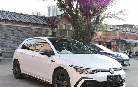 Volkswagen Golf VIII, 2023 год, 1 750 052 рублей, 3 фотография