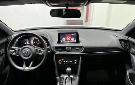 Mazda CX-4, 2022 год, 1 670 000 рублей, 9 фотография