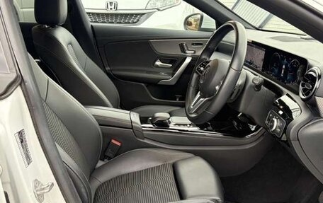 Mercedes-Benz CLA, 2022 год, 1 760 000 рублей, 8 фотография