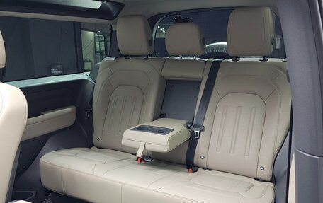 Land Rover Defender II, 2022 год, 7 693 040 рублей, 22 фотография
