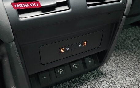 Land Rover Defender II, 2022 год, 7 693 040 рублей, 30 фотография