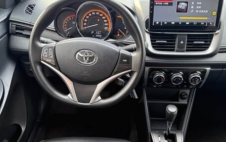Toyota Yaris XP150 рестайлинг, 2022 год, 1 152 000 рублей, 16 фотография