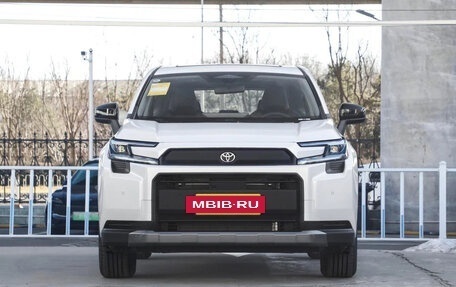 Toyota RAV4, 2026 год, 4 020 000 рублей, 2 фотография
