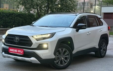 Toyota RAV4, 2025 год, 3 799 000 рублей, 1 фотография