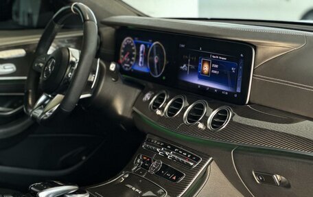 Mercedes-Benz E-Класс AMG, 2019 год, 7 200 000 рублей, 18 фотография
