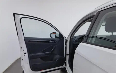 Volkswagen T-Roc I, 2022 год, 1 350 000 рублей, 7 фотография