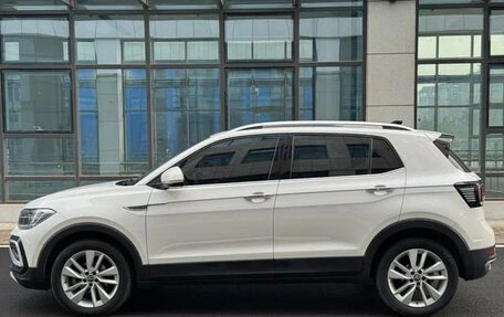 Volkswagen T-Cross I, 2022 год, 1 260 000 рублей, 4 фотография