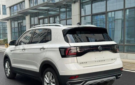 Volkswagen T-Cross I, 2022 год, 1 260 000 рублей, 5 фотография