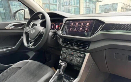 Volkswagen T-Cross I, 2022 год, 1 260 000 рублей, 16 фотография