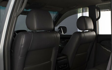 Toyota Land Cruiser Prado 120 рестайлинг, 2003 год, 1 890 000 рублей, 11 фотография
