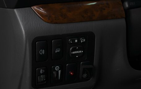 Toyota Land Cruiser Prado 120 рестайлинг, 2003 год, 1 890 000 рублей, 16 фотография