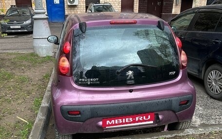 Peugeot 107 I рестайлинг, 2012 год, 460 000 рублей, 3 фотография