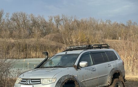 Mitsubishi Pajero Sport II рестайлинг, 2015 год, 2 500 000 рублей, 2 фотография