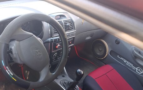 Hyundai Accent II, 2006 год, 250 000 рублей, 2 фотография