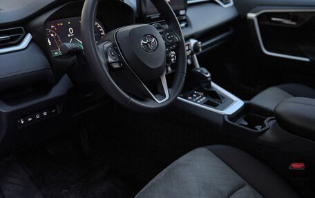 Toyota RAV4, 2025 год, 3 799 000 рублей, 6 фотография