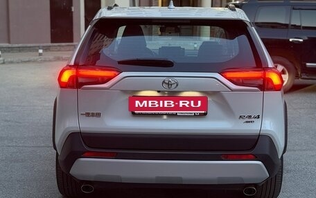 Toyota RAV4, 2025 год, 3 799 000 рублей, 3 фотография