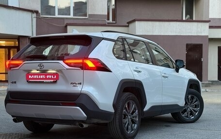 Toyota RAV4, 2025 год, 3 799 000 рублей, 2 фотография