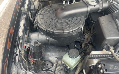 Toyota Land Cruiser 100 рестайлинг 2, 2006 год, 1 965 000 рублей, 14 фотография