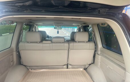 Toyota Land Cruiser 100 рестайлинг 2, 2006 год, 1 965 000 рублей, 27 фотография
