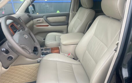 Toyota Land Cruiser 100 рестайлинг 2, 2006 год, 1 965 000 рублей, 30 фотография