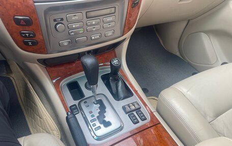 Toyota Land Cruiser 100 рестайлинг 2, 2006 год, 1 965 000 рублей, 35 фотография