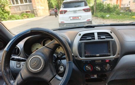Toyota RAV4, 2001 год, 520 000 рублей, 8 фотография