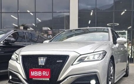 Toyota Crown, 2018 год, 3 600 000 рублей, 3 фотография