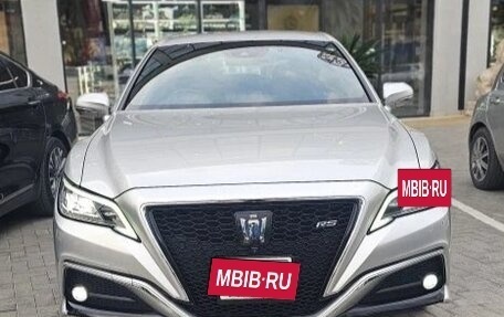 Toyota Crown, 2018 год, 3 600 000 рублей, 5 фотография