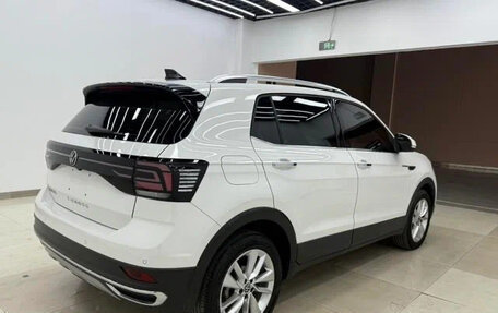 Volkswagen T-Cross I, 2022 год, 1 290 000 рублей, 6 фотография