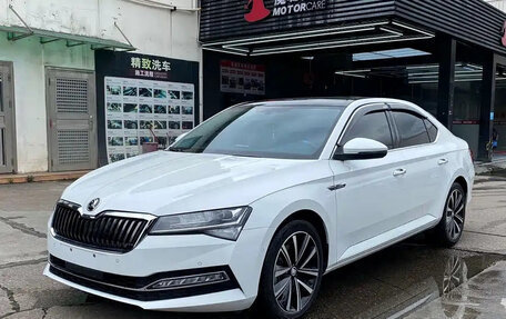 Skoda Superb III рестайлинг, 2022 год, 2 270 015 рублей, 1 фотография