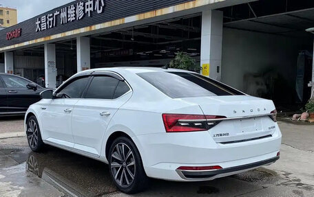 Skoda Superb III рестайлинг, 2022 год, 2 270 015 рублей, 5 фотография