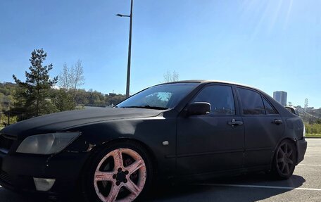 Toyota Altezza, 2000 год, 400 000 рублей, 2 фотография