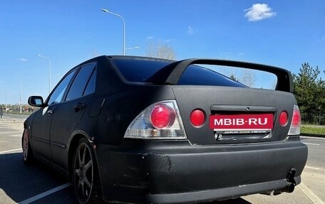 Toyota Altezza, 2000 год, 400 000 рублей, 4 фотография