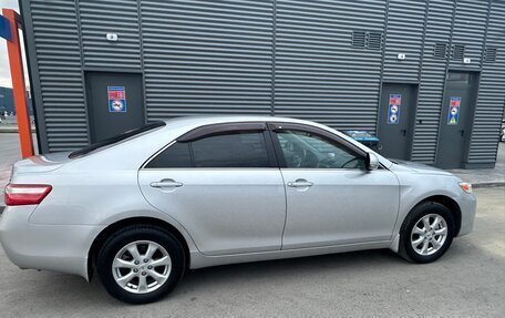 Toyota Camry, 2010 год, 1 700 000 рублей, 3 фотография