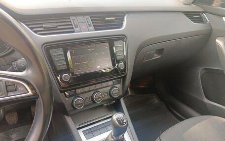Skoda Octavia, 2016 год, 1 650 000 рублей, 10 фотография