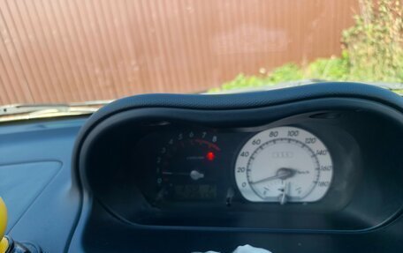 Toyota Ist II, 2003 год, 420 000 рублей, 11 фотография
