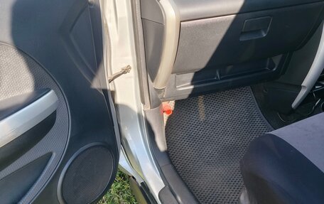 Toyota Ist II, 2003 год, 420 000 рублей, 16 фотография