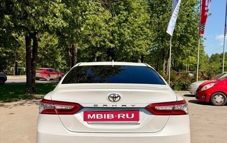 Toyota Camry, 2020 год, 2 690 000 рублей, 5 фотография