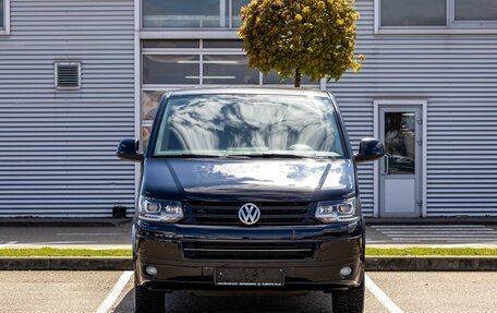 Volkswagen Multivan T5, 2015 год, 2 995 000 рублей, 2 фотография
